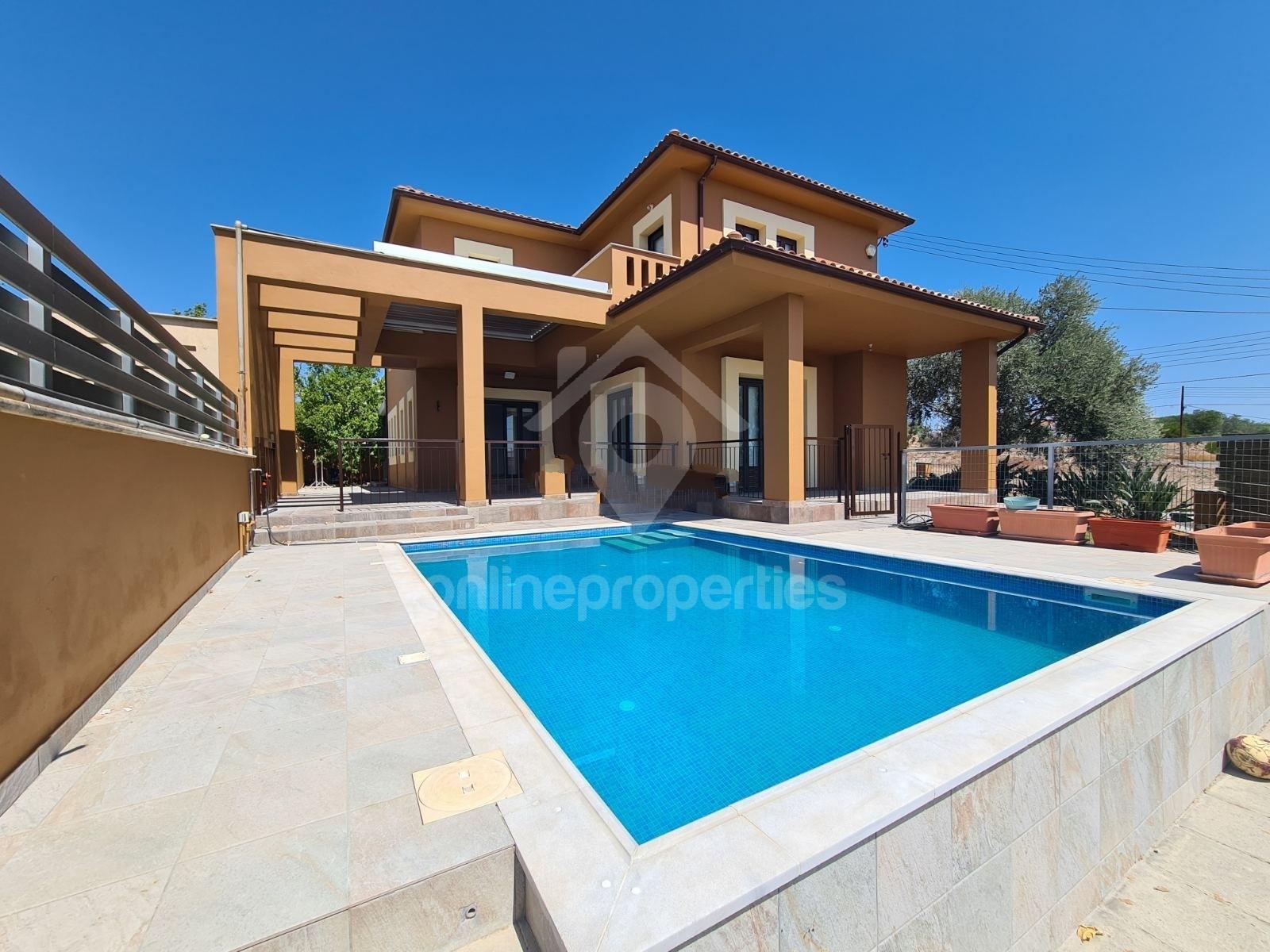 Large 4 Bed. House in Archangelos with a swimming pool