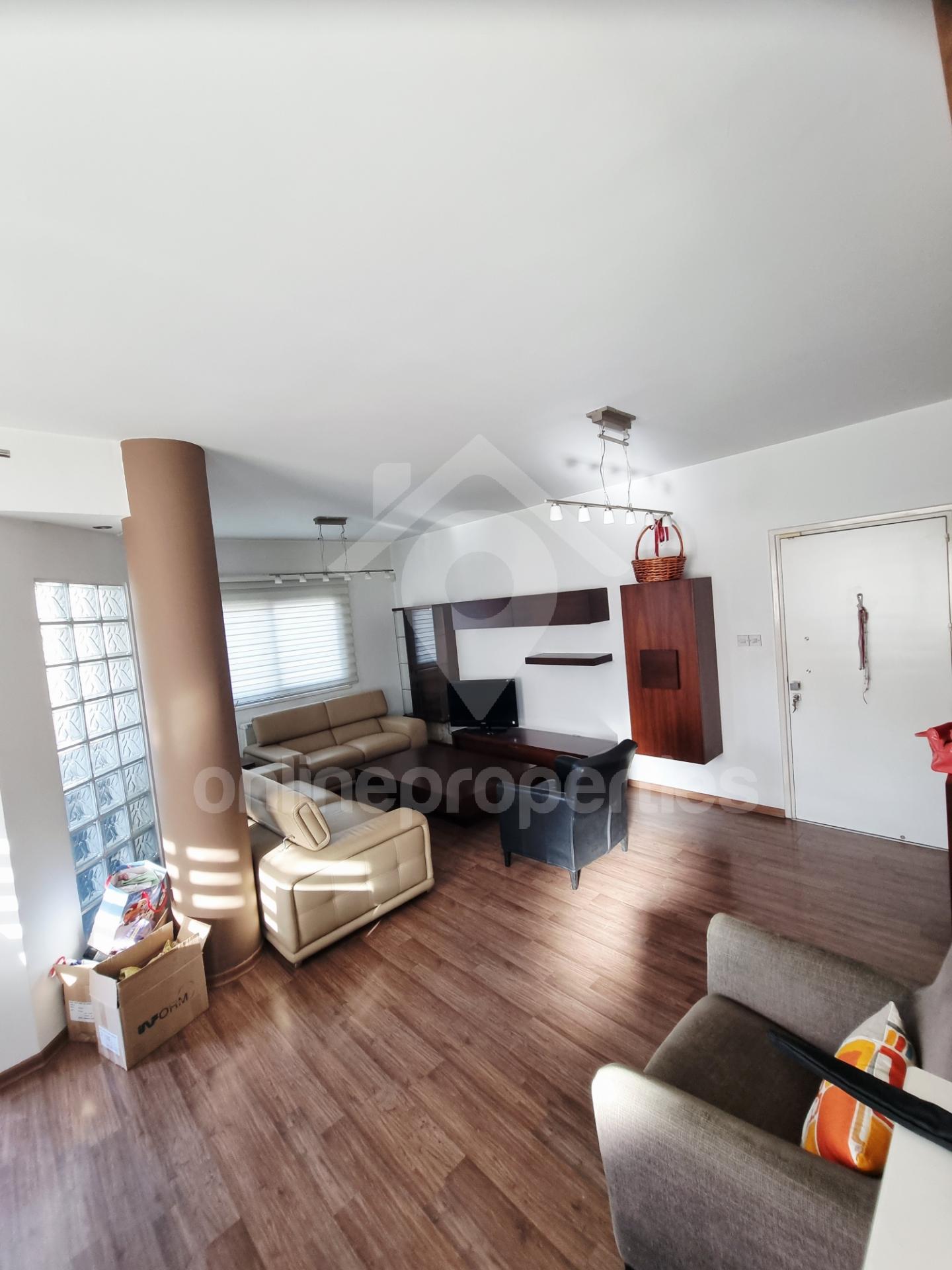 To change image, hover mouse over thumbnails below