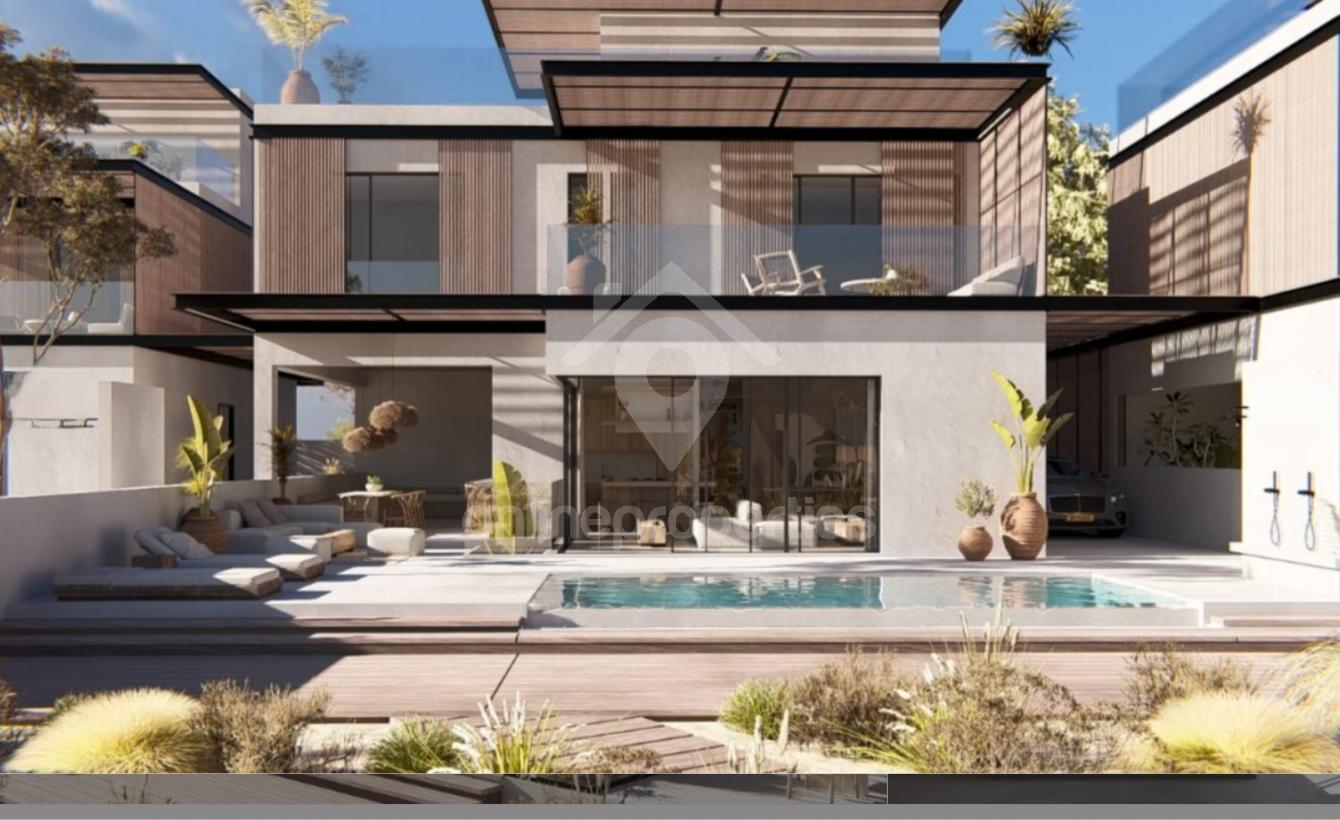 To change image, hover mouse over thumbnails below