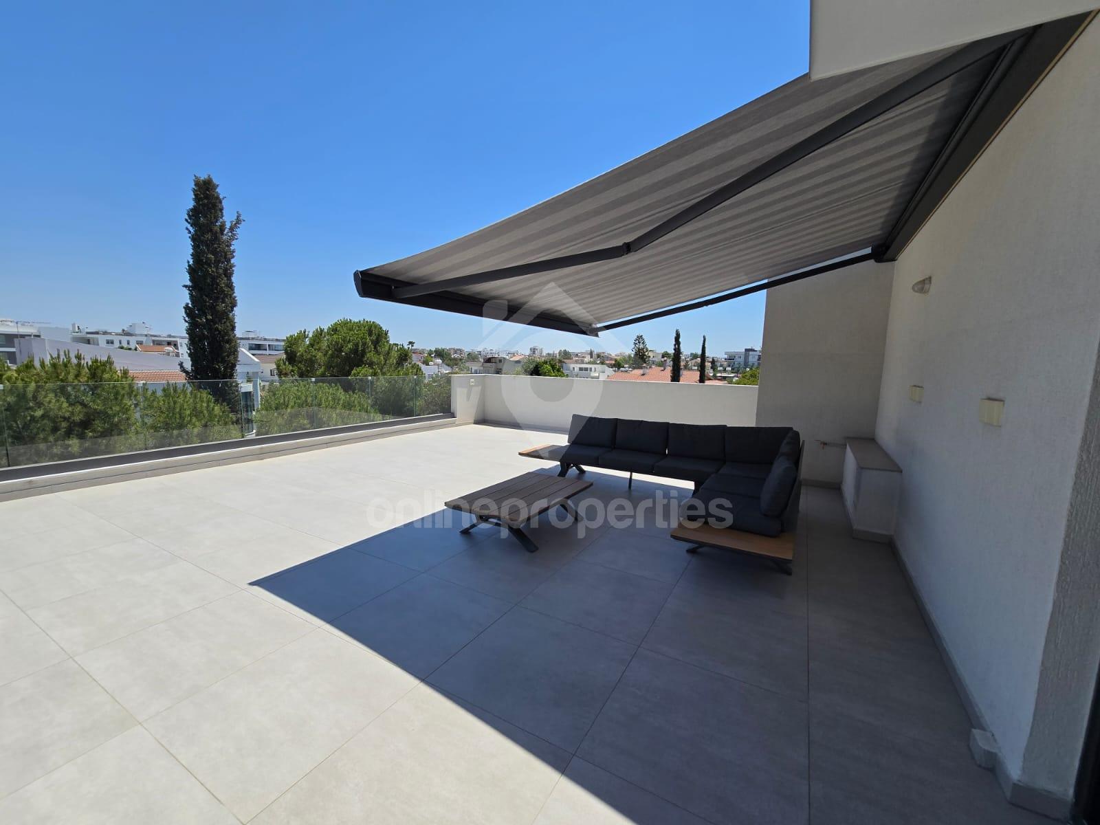 To change image, hover mouse over thumbnails below