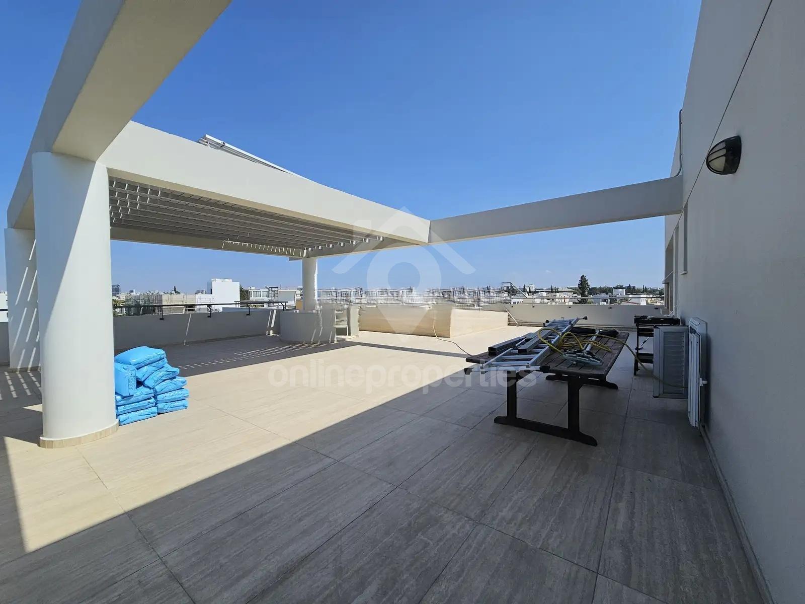 To change image, hover mouse over thumbnails below