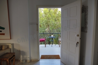 To change image, hover mouse over thumbnails below