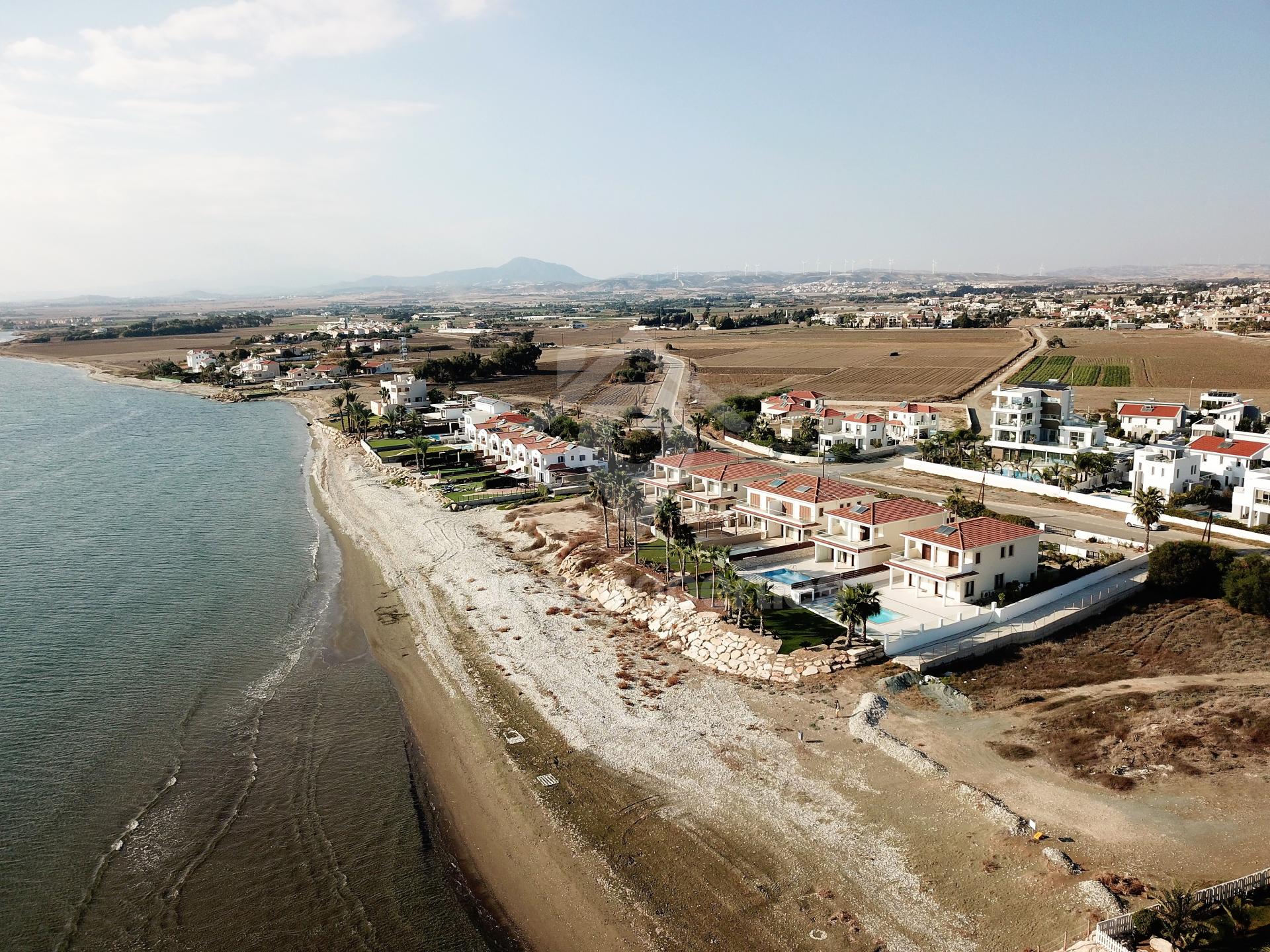 To change image, hover mouse over thumbnails below