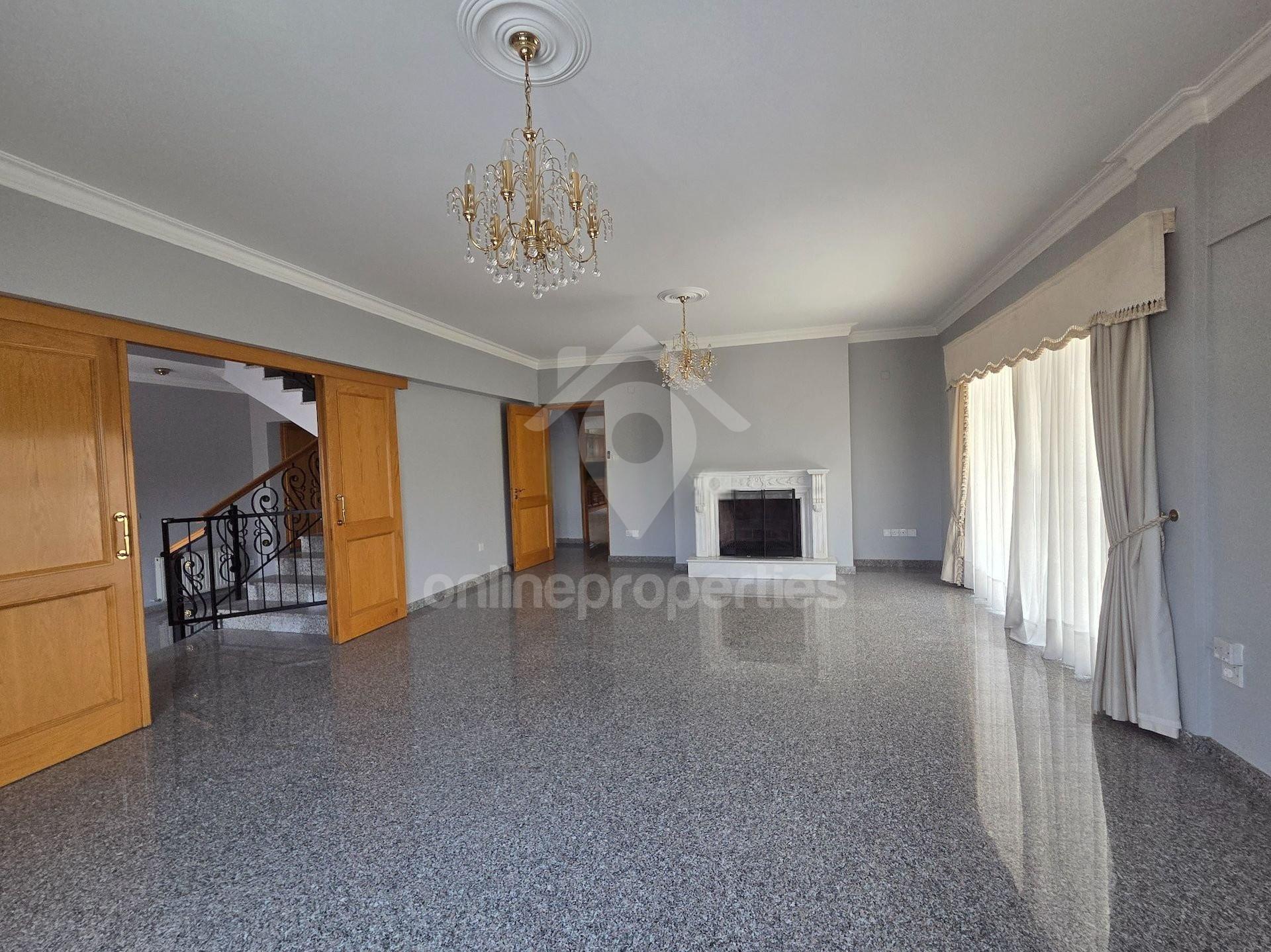 To change image, hover mouse over thumbnails below