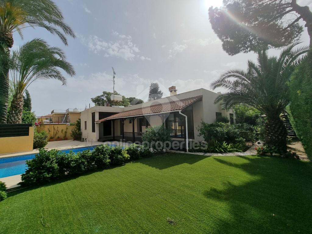 To change image, hover mouse over thumbnails below