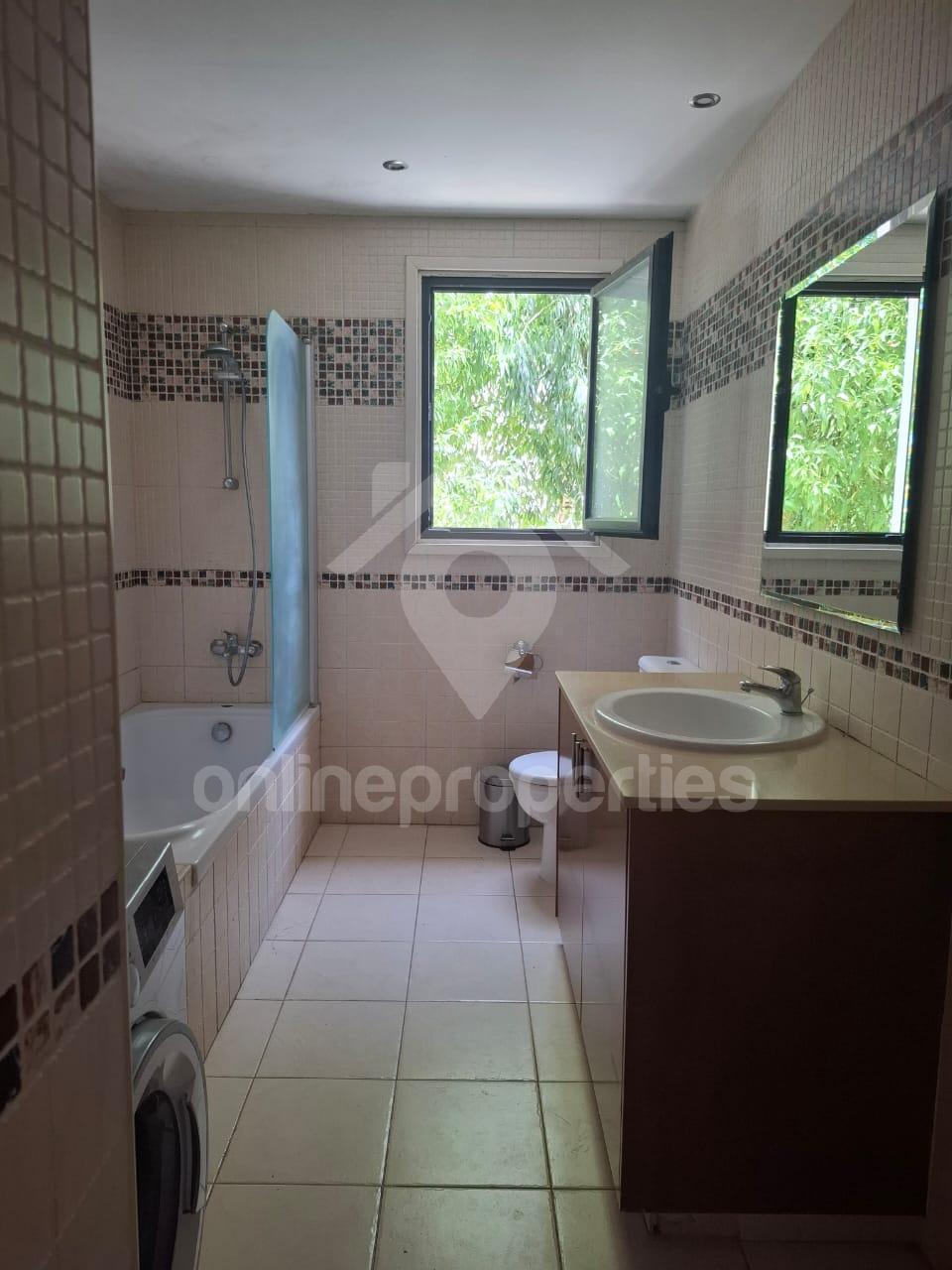 To change image, hover mouse over thumbnails below