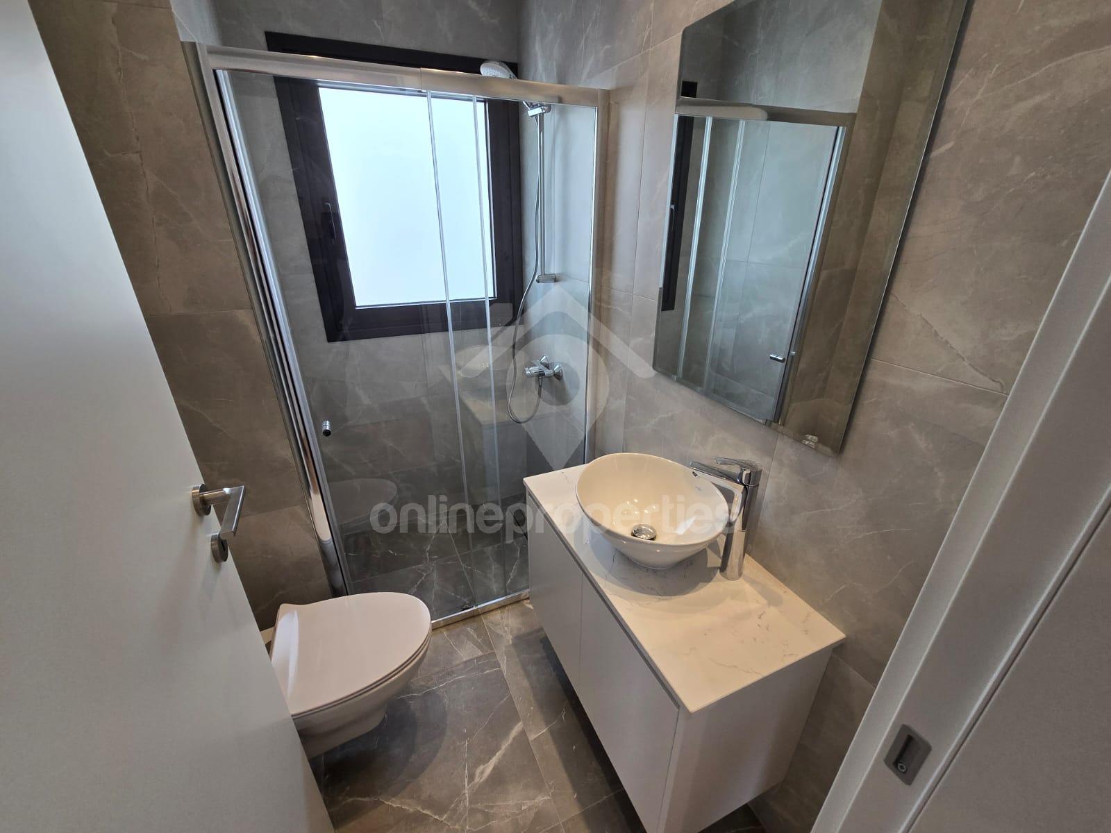 To change image, hover mouse over thumbnails below