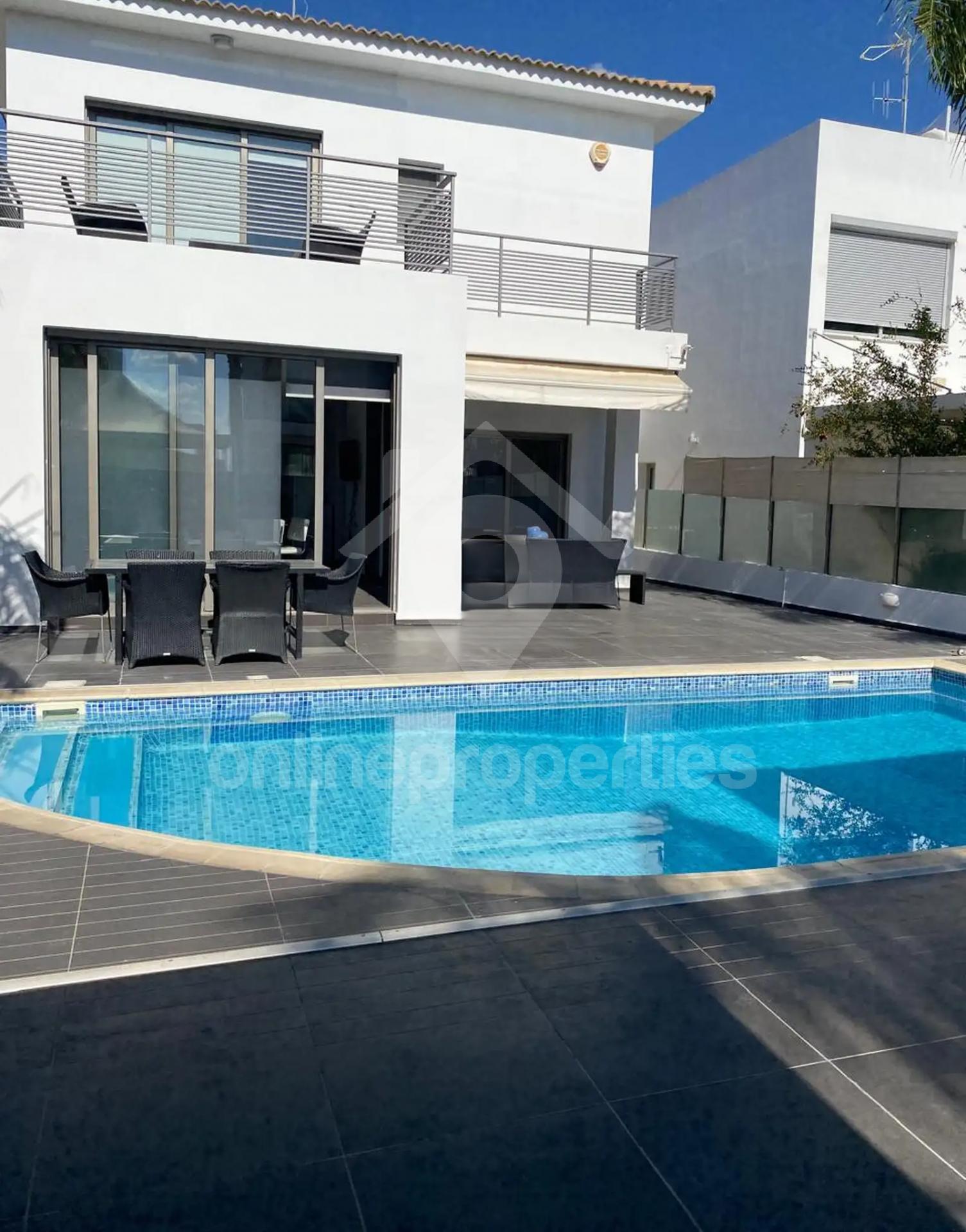 To change image, hover mouse over thumbnails below