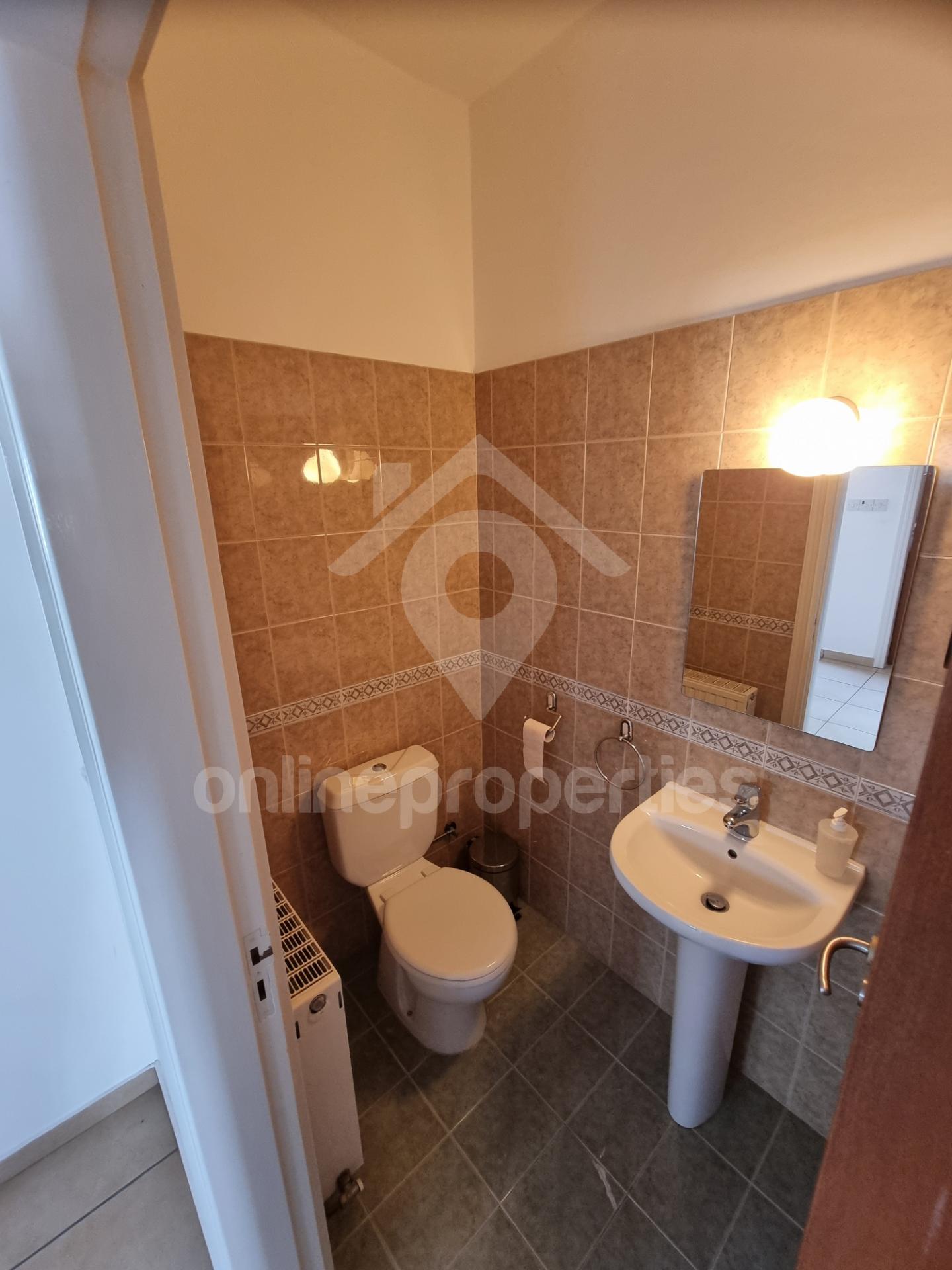 To change image, hover mouse over thumbnails below