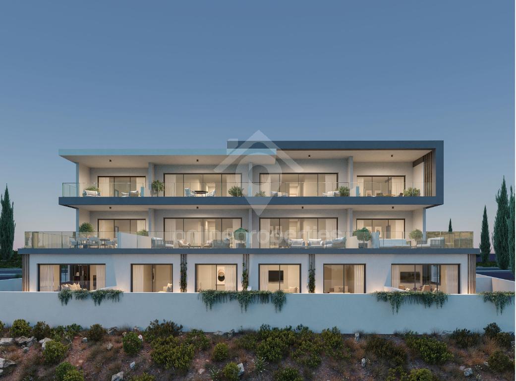 To change image, hover mouse over thumbnails below