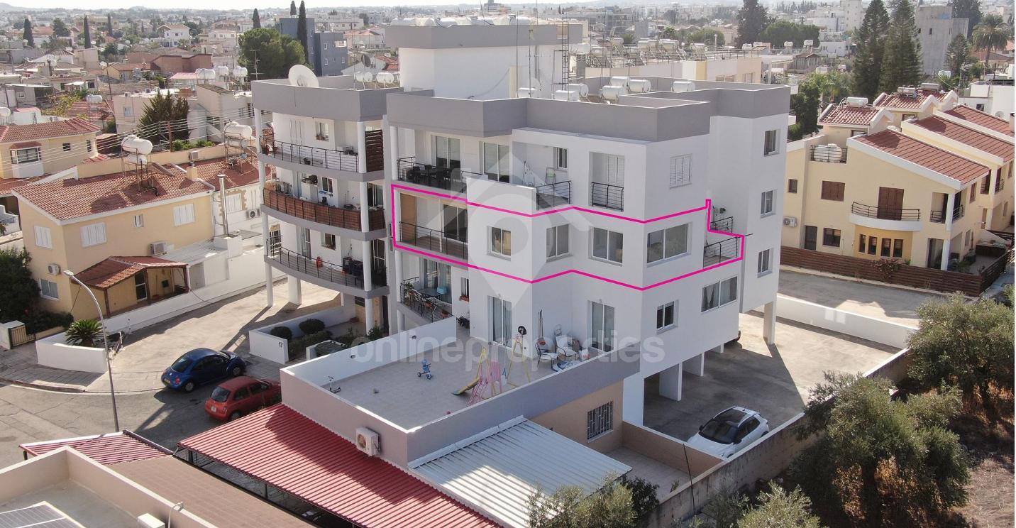 Two bedrooms apartment with office
