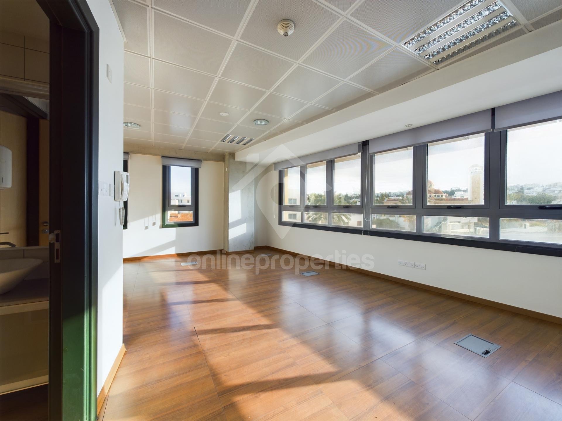 To change image, hover mouse over thumbnails below