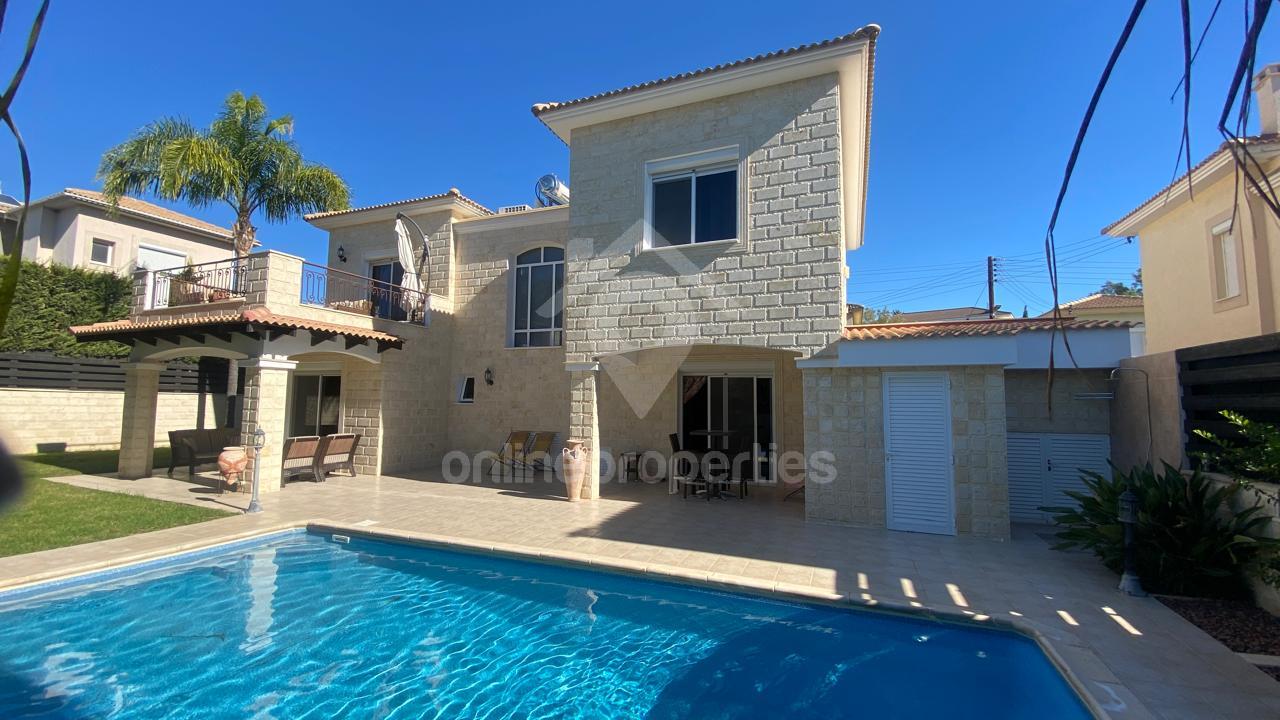 A perfect blend of Tranquility and Luxury- Resale Villa
