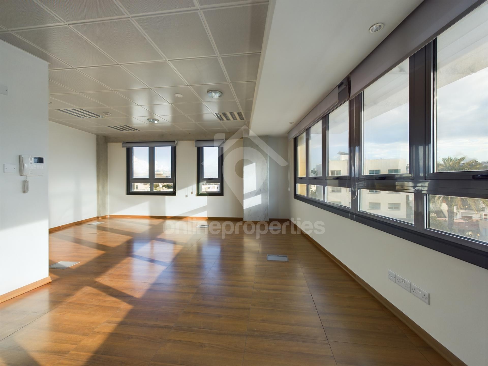 To change image, hover mouse over thumbnails below