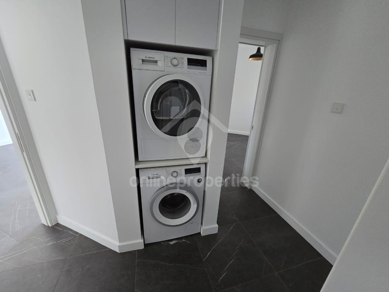 To change image, hover mouse over thumbnails below