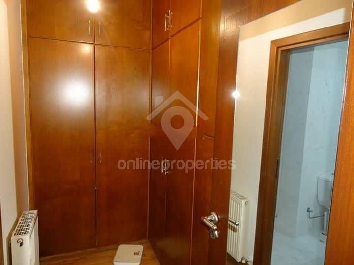 To change image, hover mouse over thumbnails below