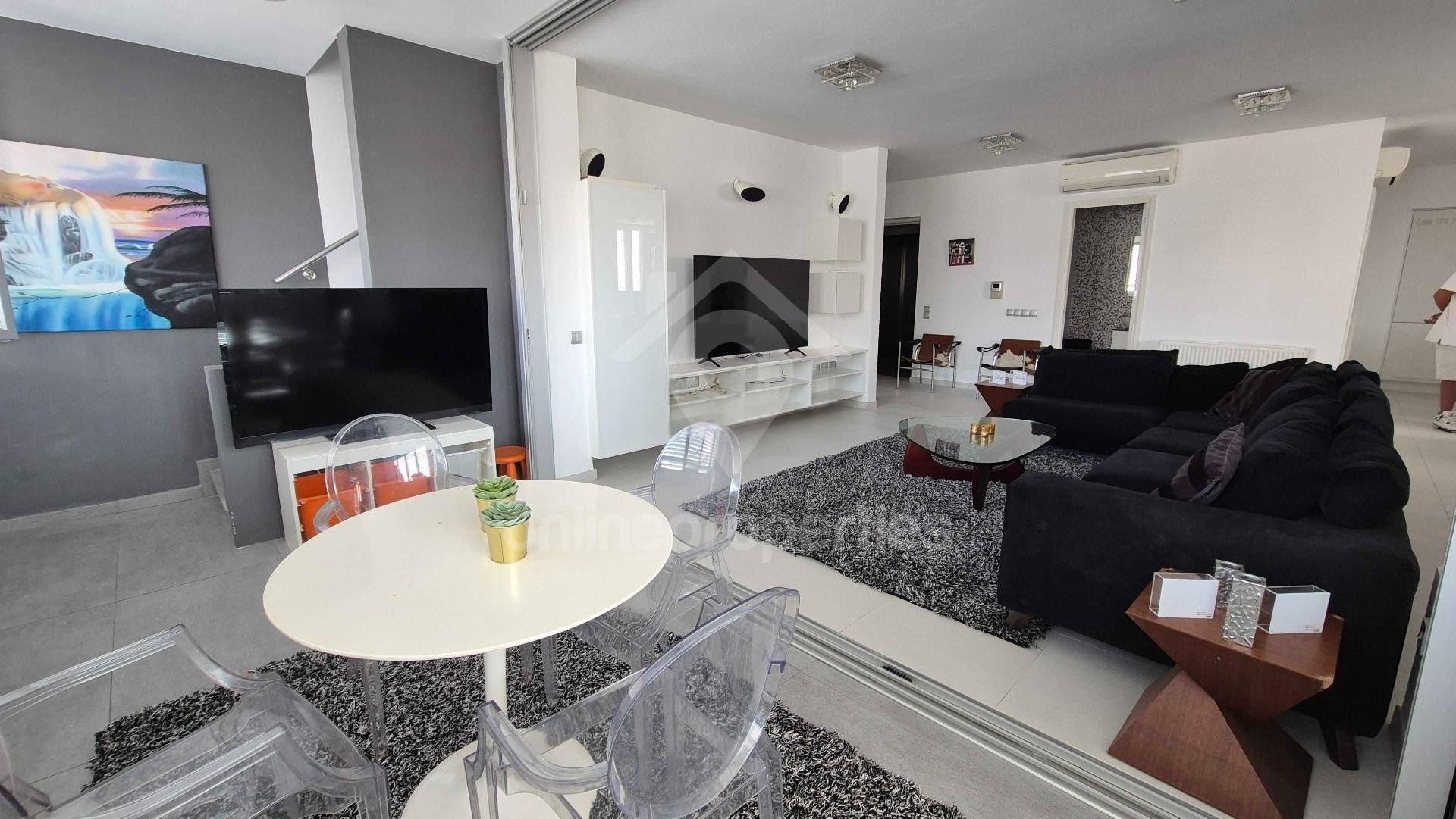 To change image, hover mouse over thumbnails below