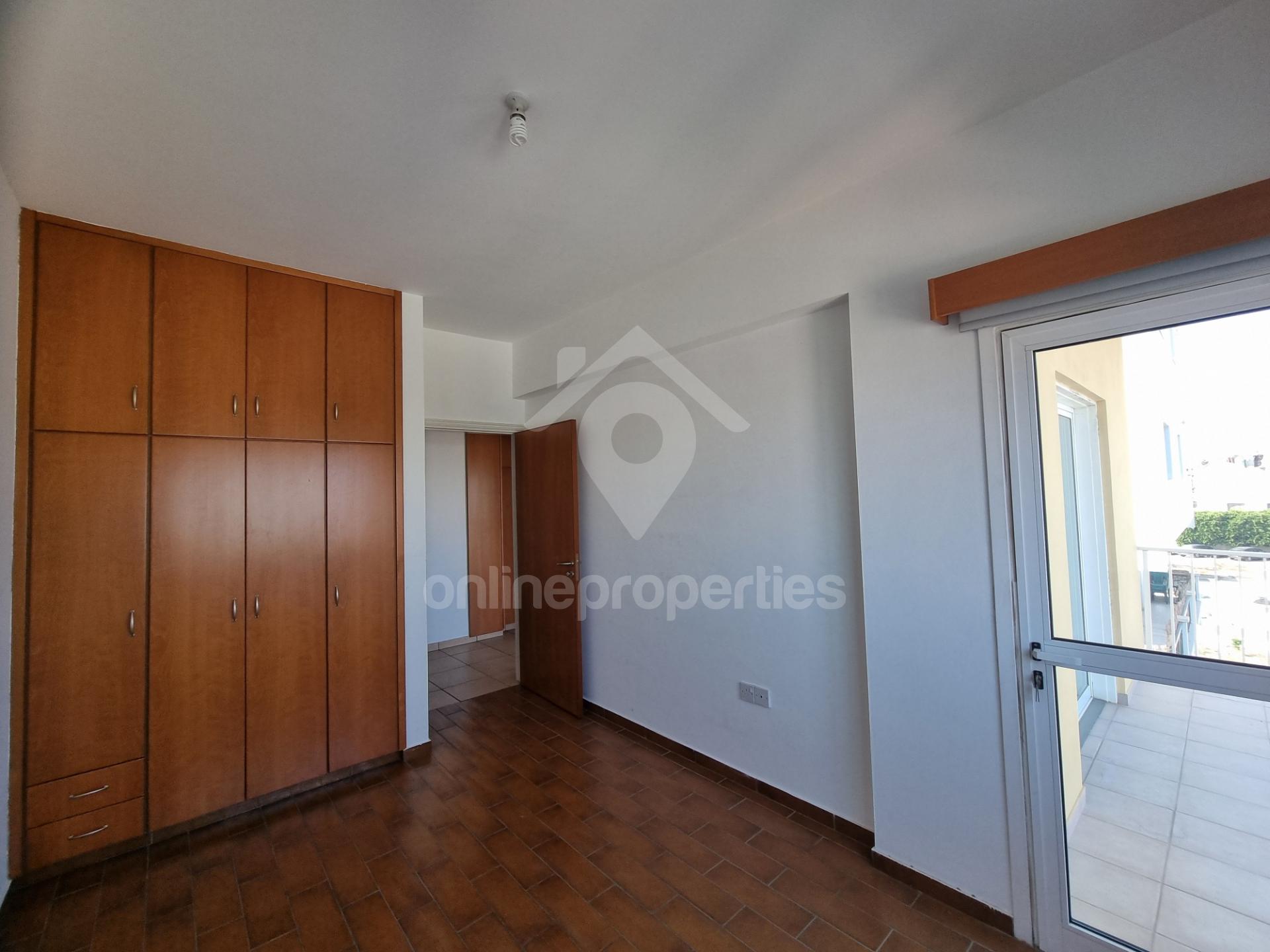 To change image, hover mouse over thumbnails below