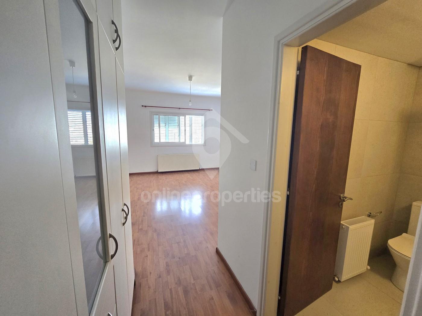 To change image, hover mouse over thumbnails below