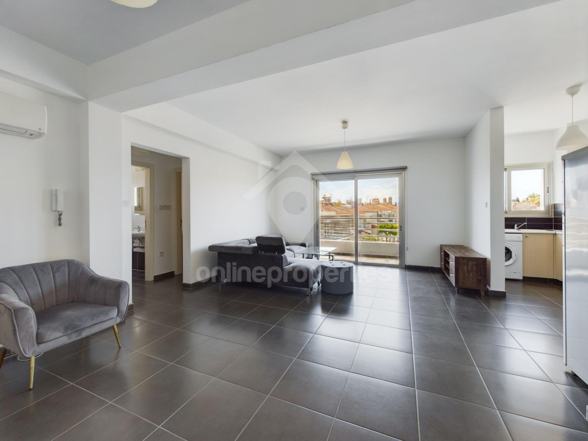 To change image, hover mouse over thumbnails below