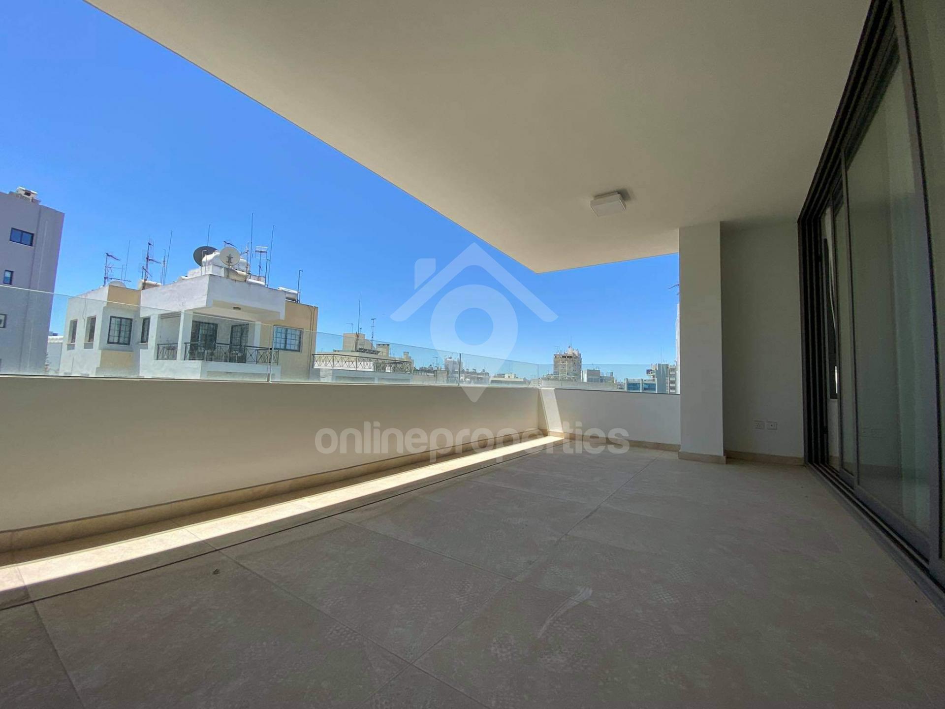 To change image, hover mouse over thumbnails below